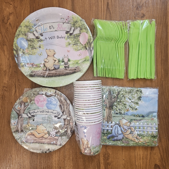 .Winnie the Pooh Baby Shower Party Supplies Set - Picture 1 of 3